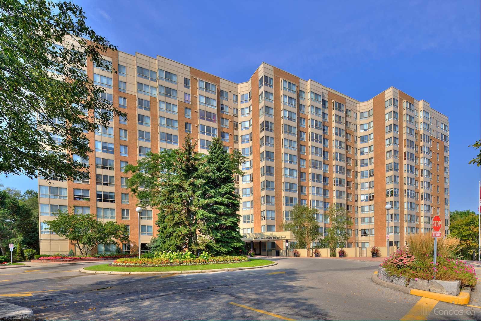 Lakewood on the Park Condos