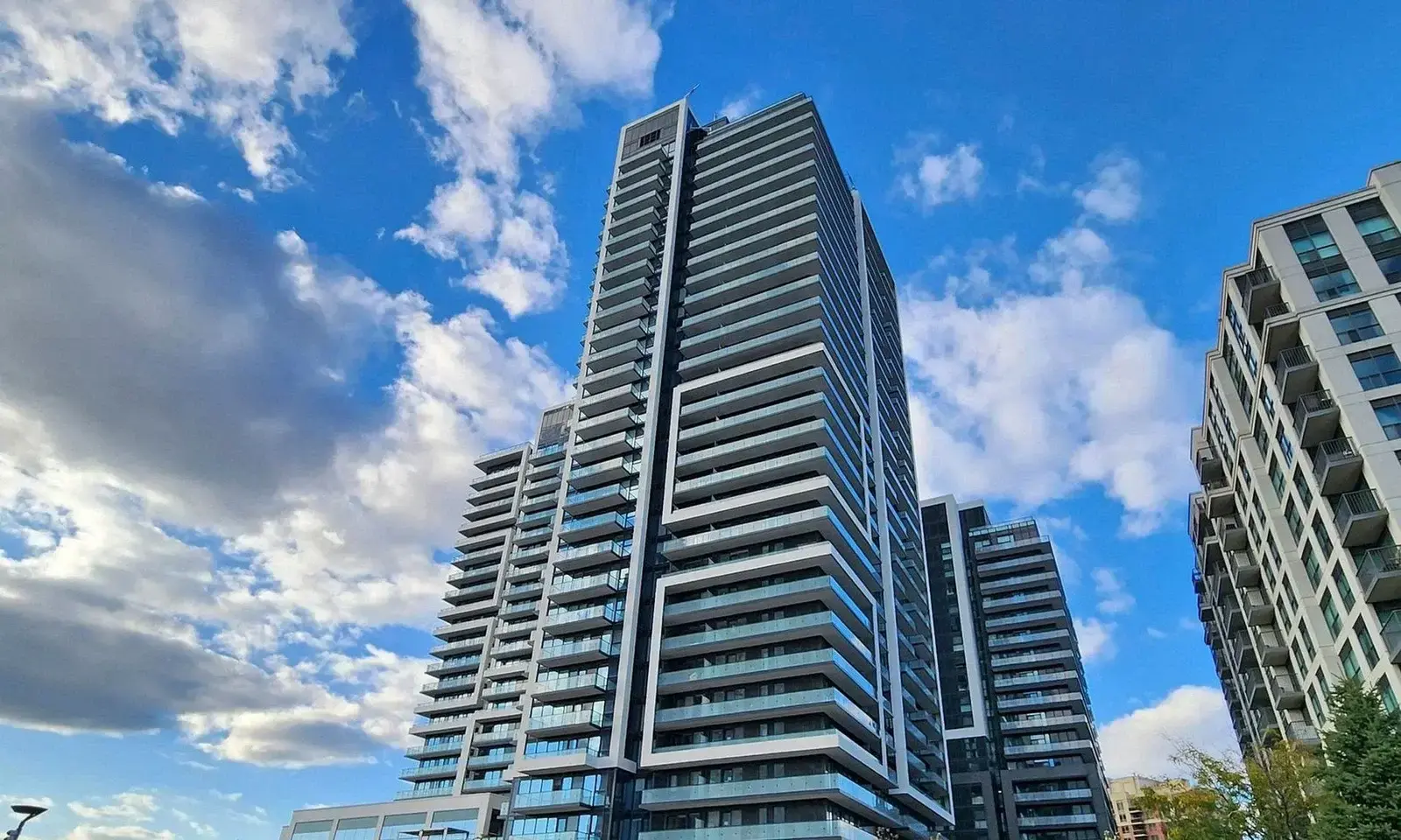 YongeParc Condos 2